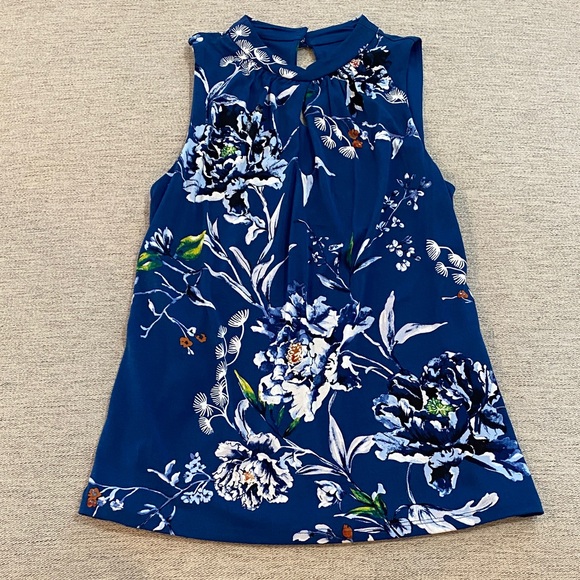 White House Black Market Tops - WHBM Blue Sleeveless Floral Blouse